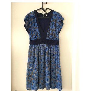 3/$35 H&M V-neck blue navy floral print dress